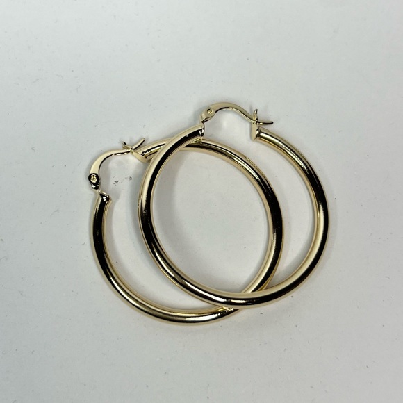 independent Jewelry - 14k gold filled small hoop earrings